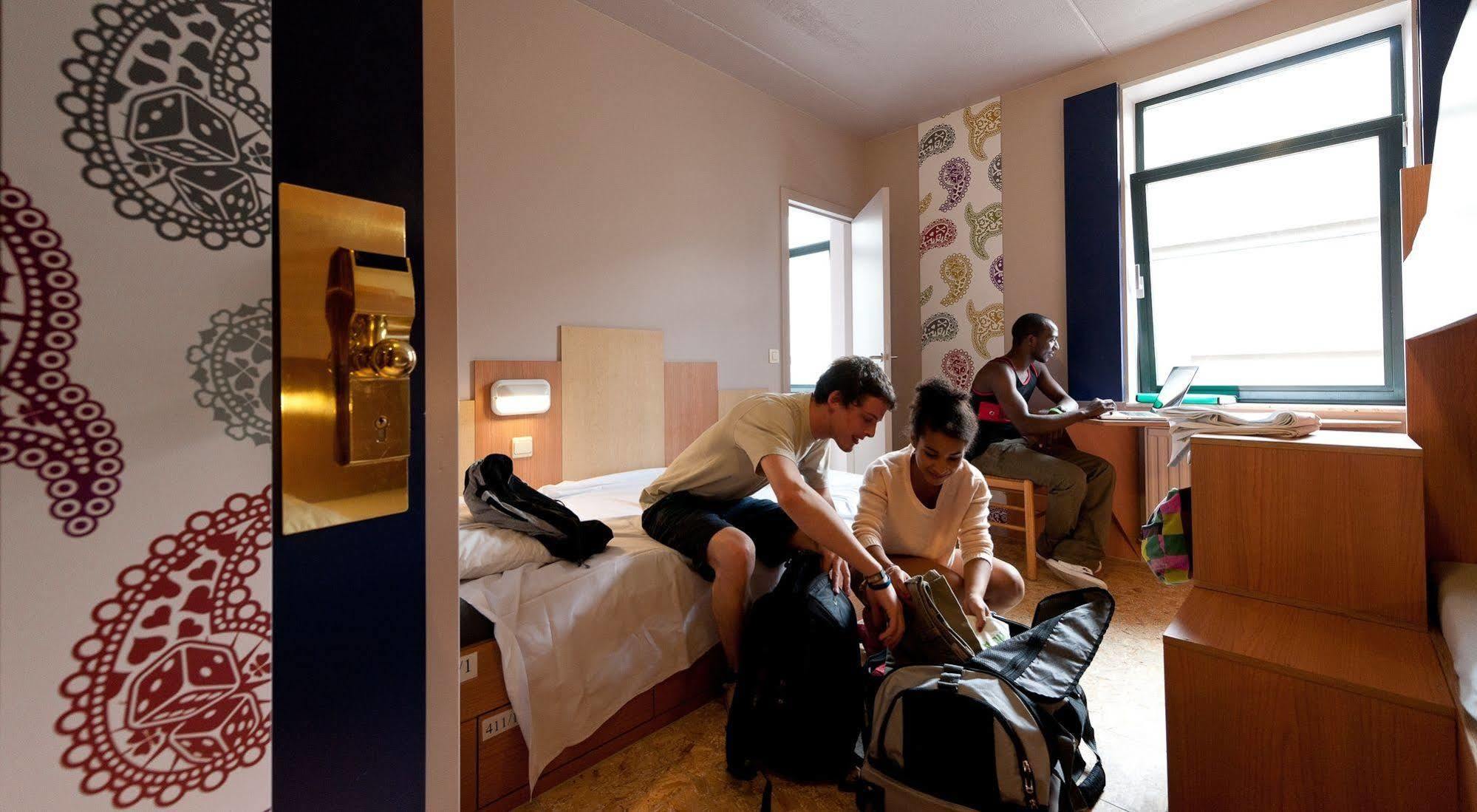 Sleep Well Youth Hostel Brussels Ngoại thất bức ảnh